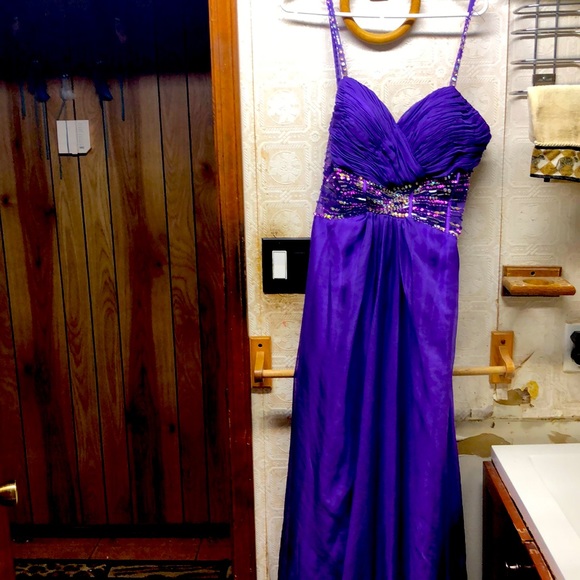 Long Purple prom dress with sequins on it - Picture 1 of 1